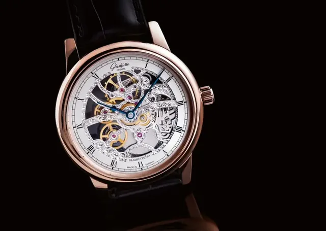 Glashütte Original: Senator Handaufzug Skelettierte Edition